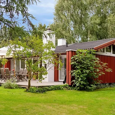Lauri - 2-3km From The Sea By Interhome Vejby