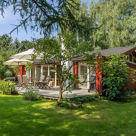 Lauri - 2-3km From The Sea By Interhome