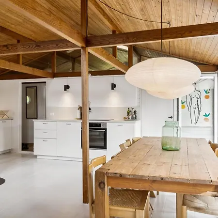Lauri - 2-3km From The Sea By Interhome
