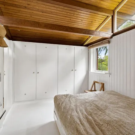 Lauri - 2-3km From The Sea By Interhome